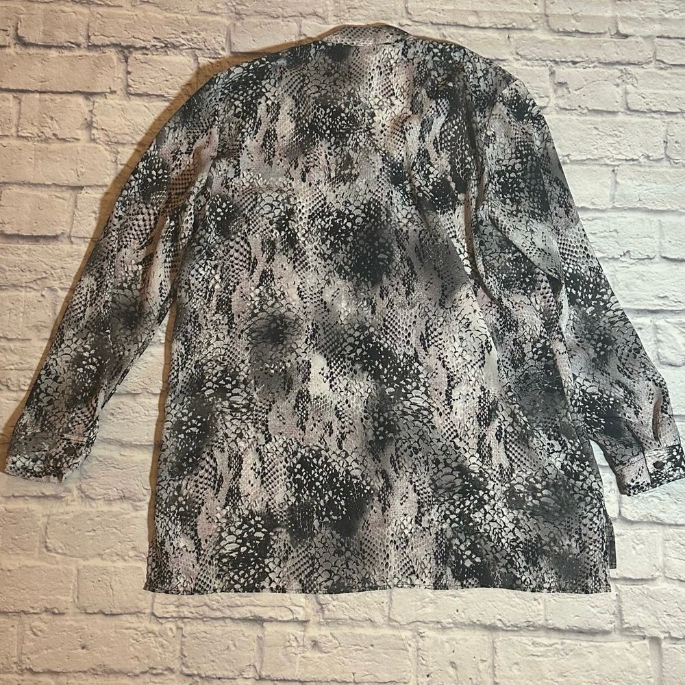 Nine West Black and White Snakeskin Print Blouse - Picture 13 of 14